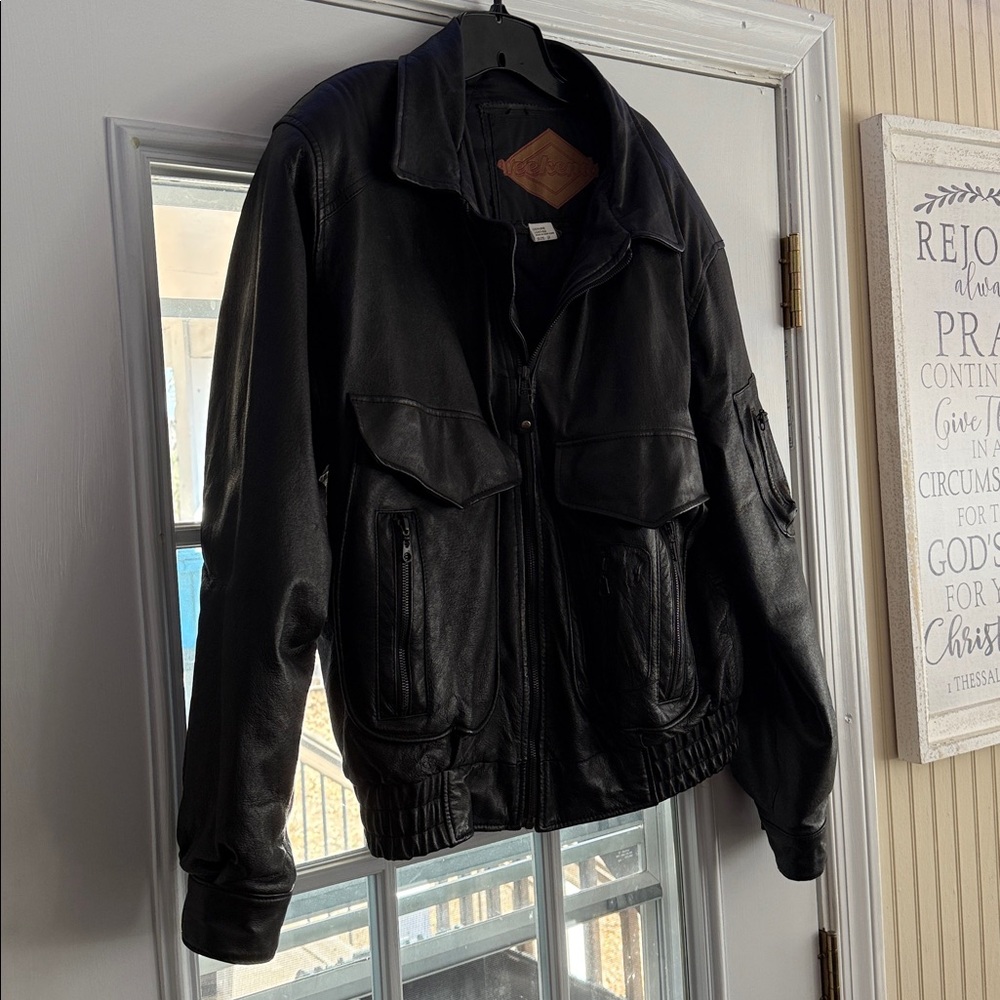Vintage Weekends Black Genuine Leather Moto Bomber Jacket - Men's Size Medium - Picture 4 of 12